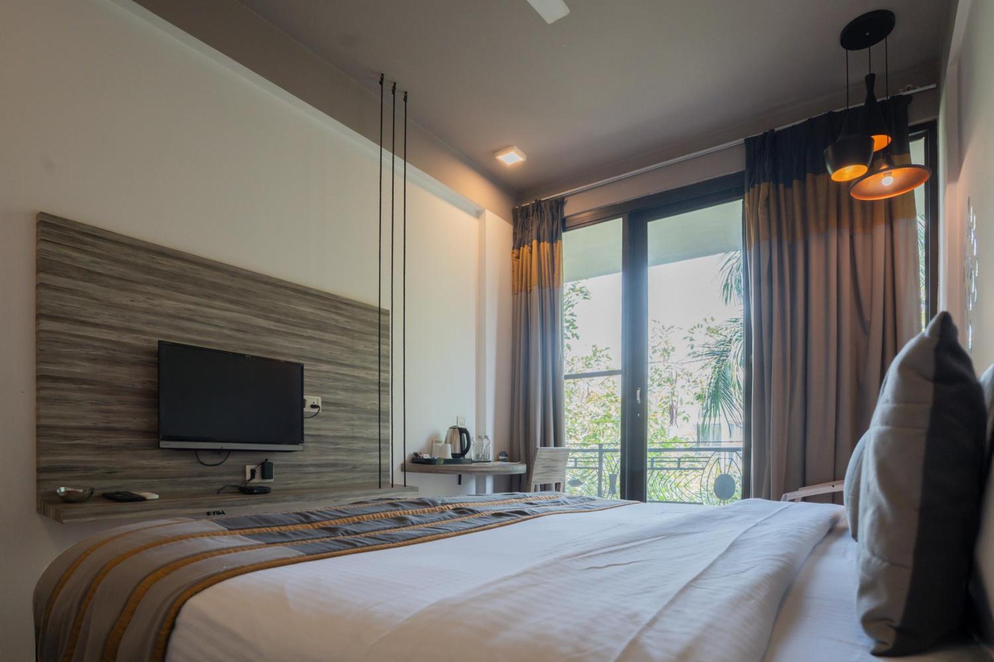 อหุชา เรสซิเดนซี พาร์คเลน Hotel คูร์เคาน์ ภายนอก รูปภาพ