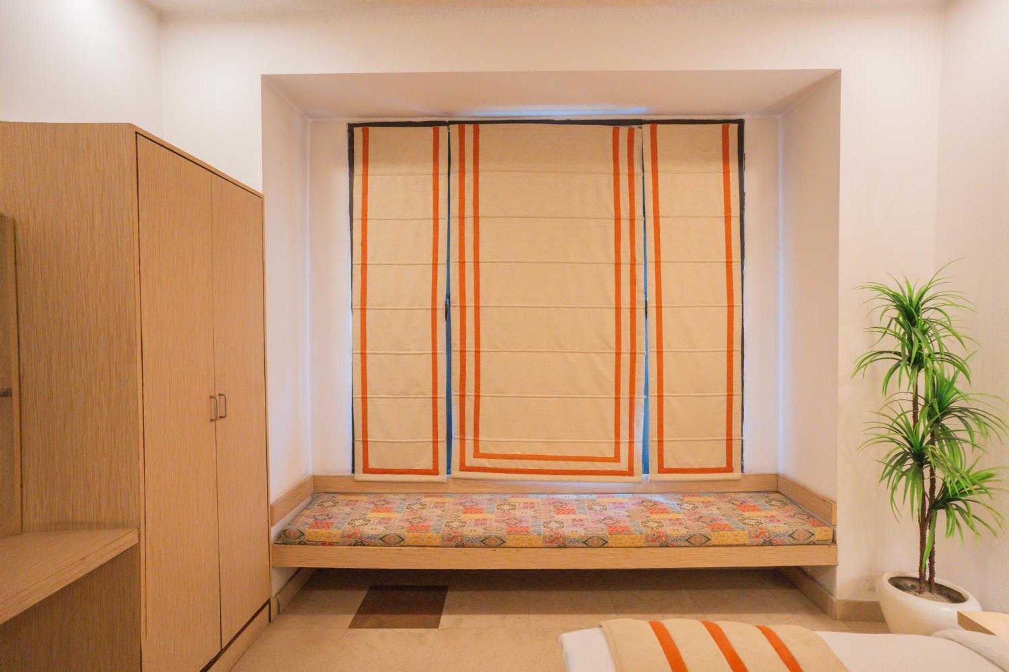 อหุชา เรสซิเดนซี พาร์คเลน Hotel คูร์เคาน์ ภายนอก รูปภาพ