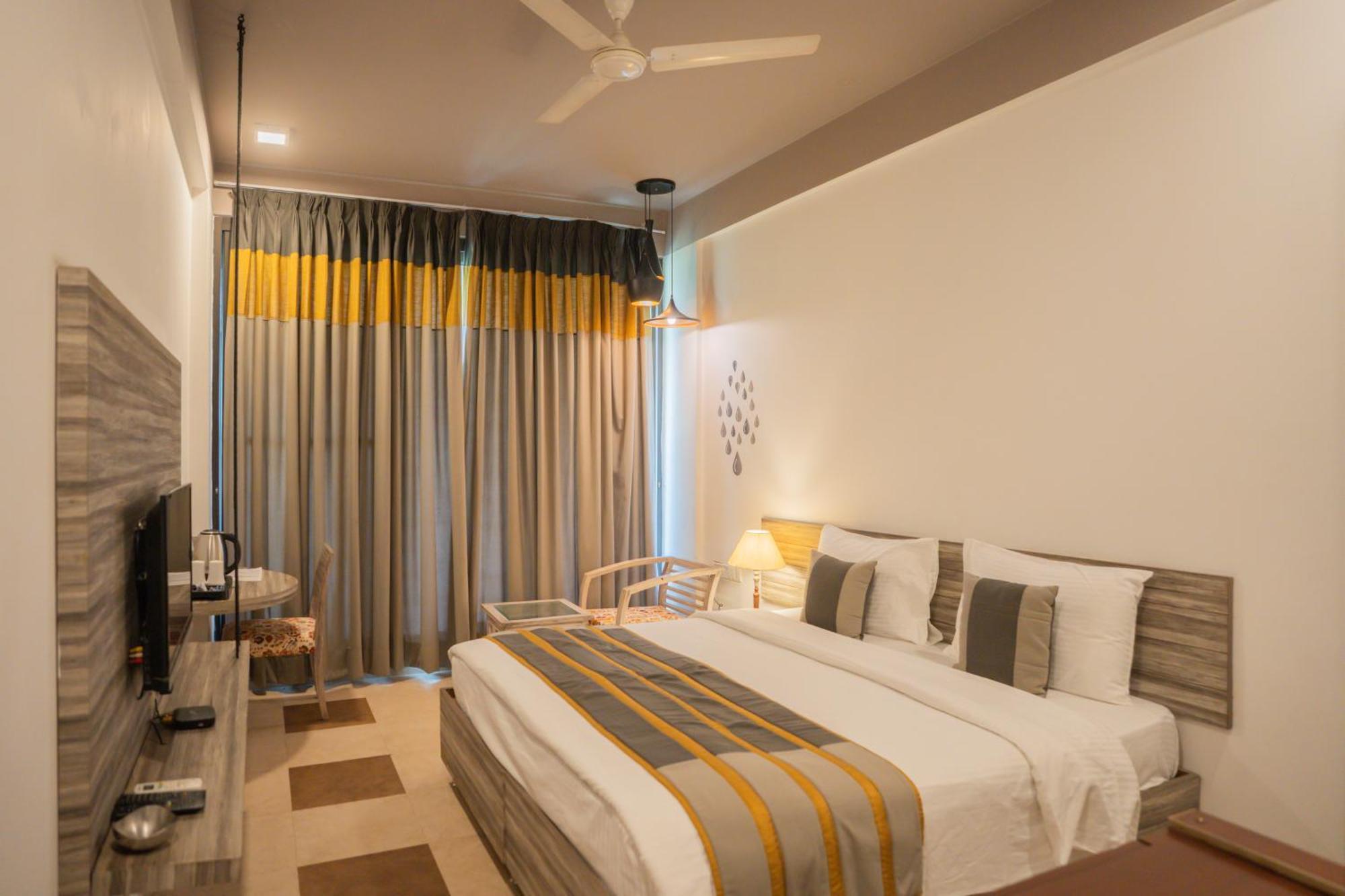 อหุชา เรสซิเดนซี พาร์คเลน Hotel คูร์เคาน์ ภายนอก รูปภาพ